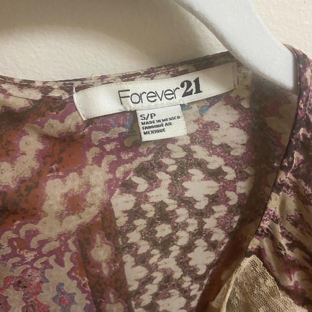 Boho flowy patterned blouse - Picture 2 of 3